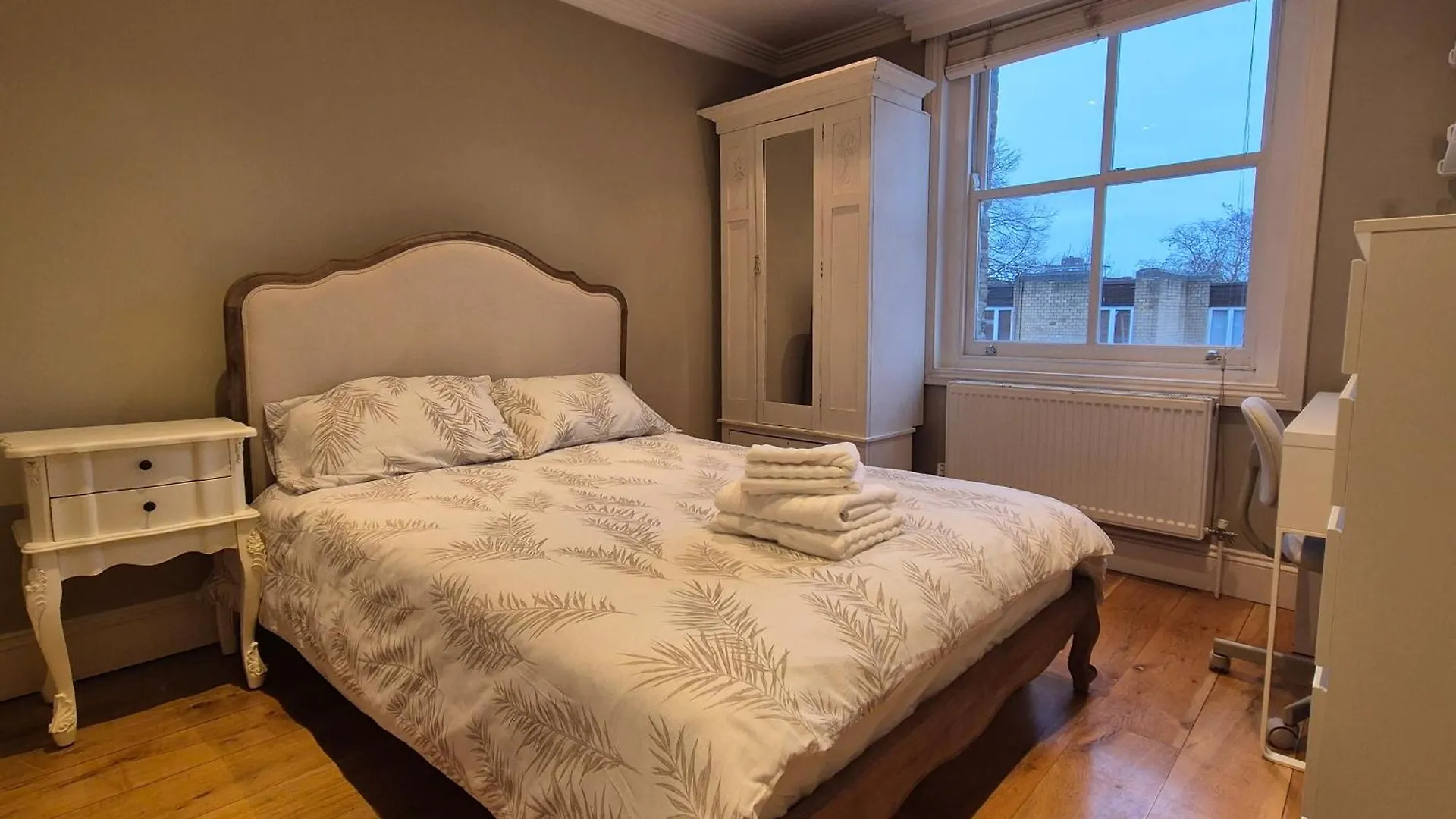 Flat In Dalston Apartment London